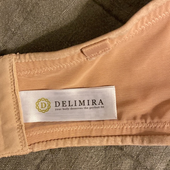 Nude Strapless Bra unlined - Picture 3 of 4